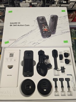 Kamera Insta360 X5 Motorcycle Bundle