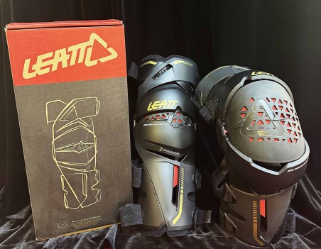 Dwa koplety ortez Leatt KNEE BRACE Z-FRAM dla dwóch osób