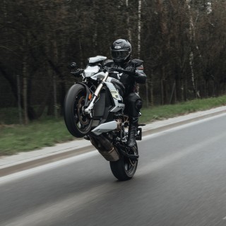 SPODNIE MOTOCYKLOWE SKÓRZANE REBELHORN VELOCE BLACK WHITE 56